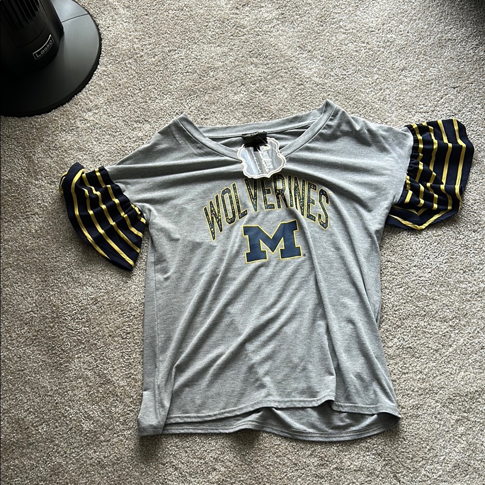 Gray Wolverines Short Sleeve Tee with Striped Sleeves